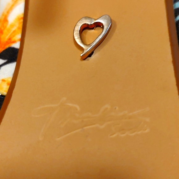 THALIA SODI ELINA PUMPS with COLORFUL FABRIC and 4" GOLD SPIKED HEEL. SZ 8.5 med - Picture 6 of 9